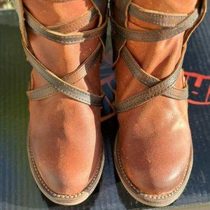 Freebird Rylie Rust Suede Size 8